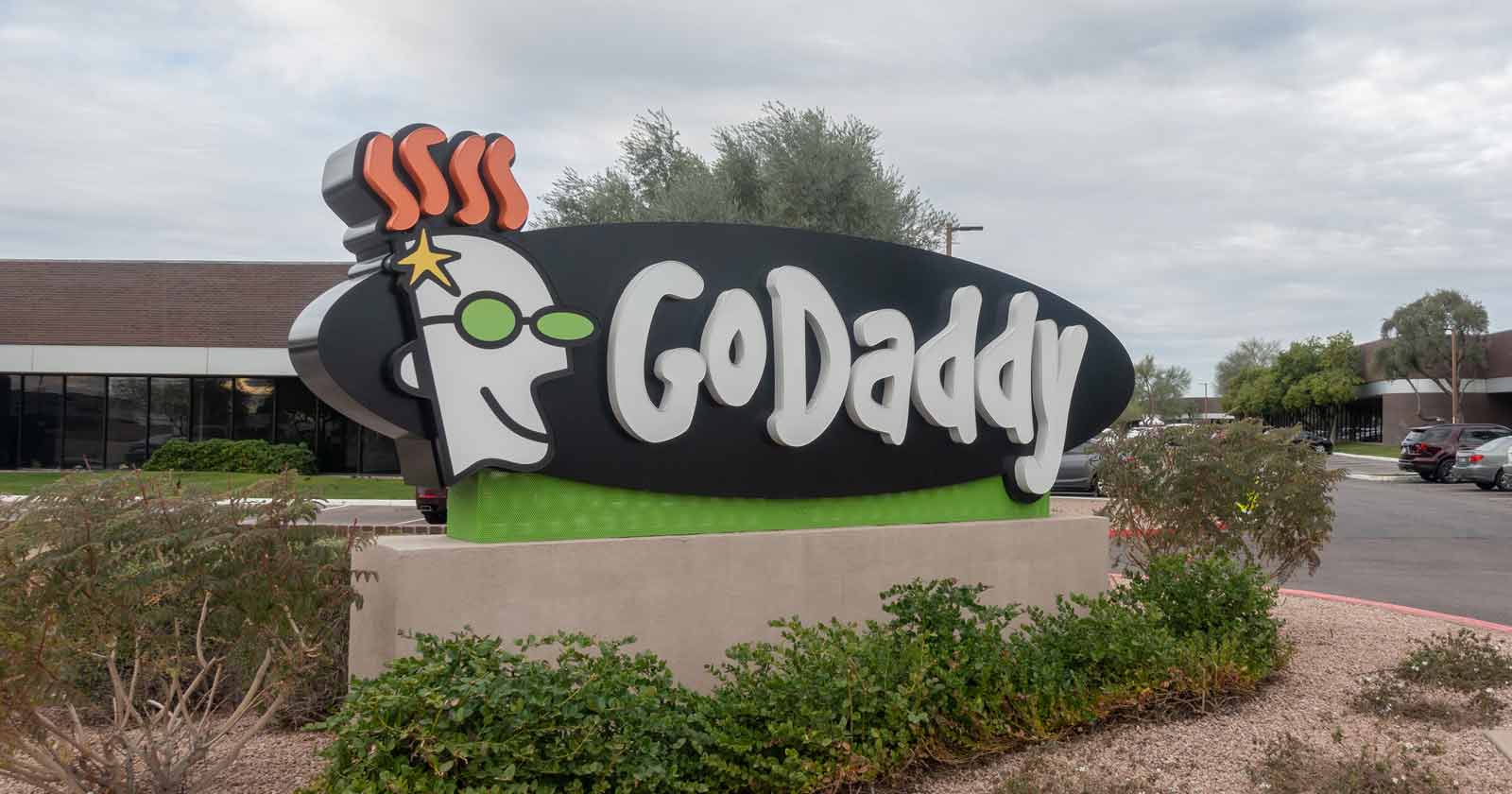 GoDaddy зазнала порушення конфіденційності даних