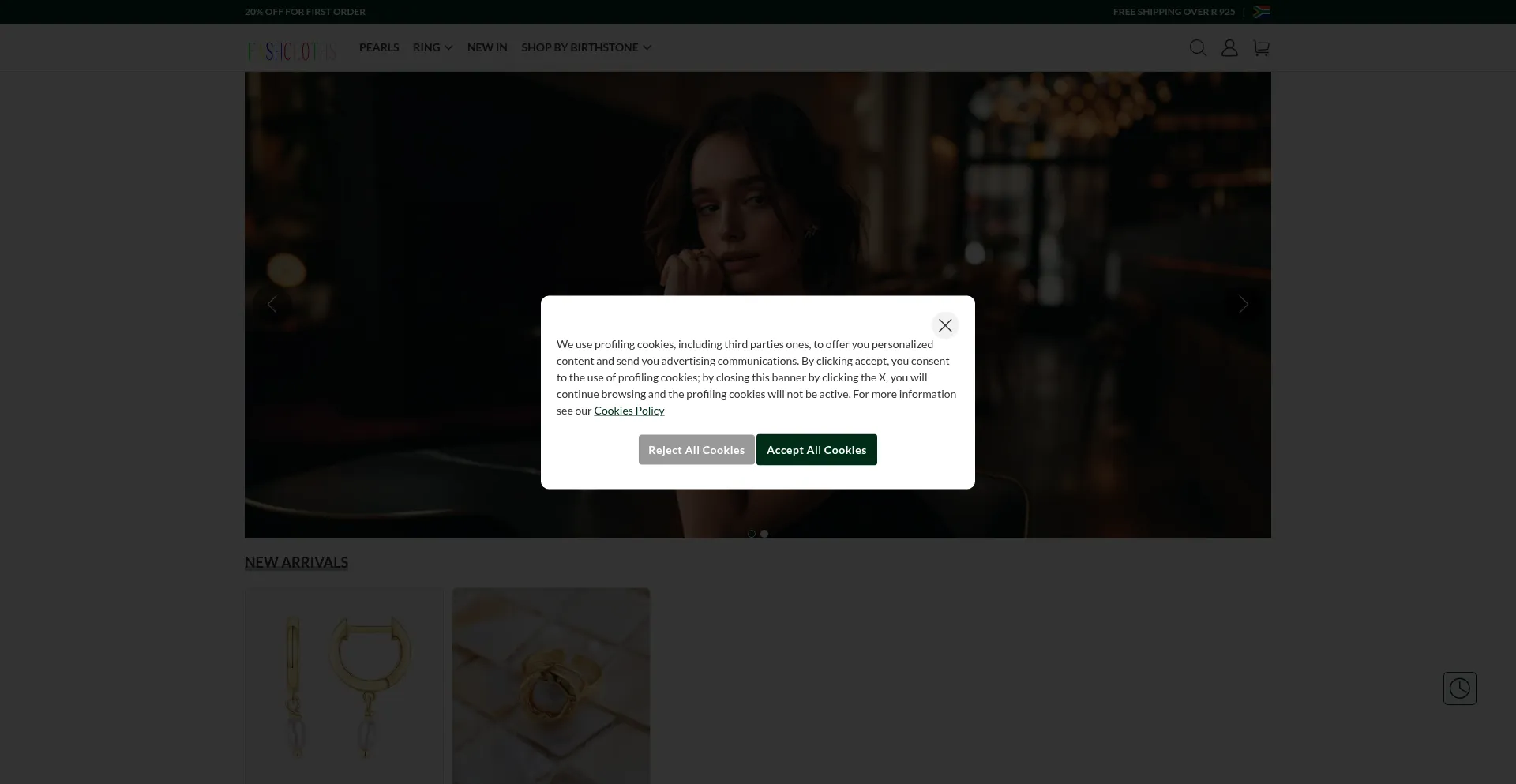 Website screenshot of Fashcloths.shop