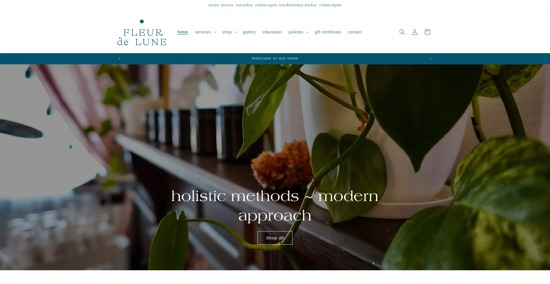 Website screenshot of Fleurdeluneskin.com