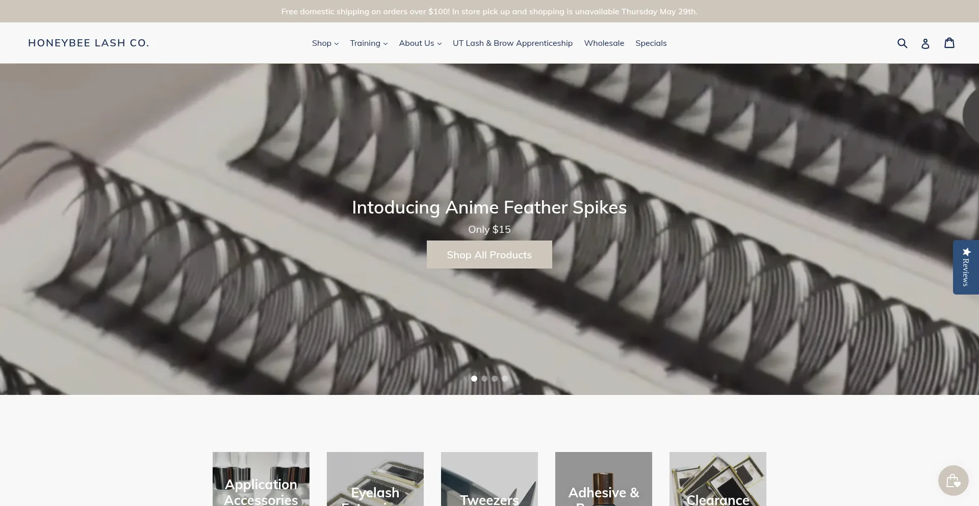 Website screenshot of Honeybeelashes.com