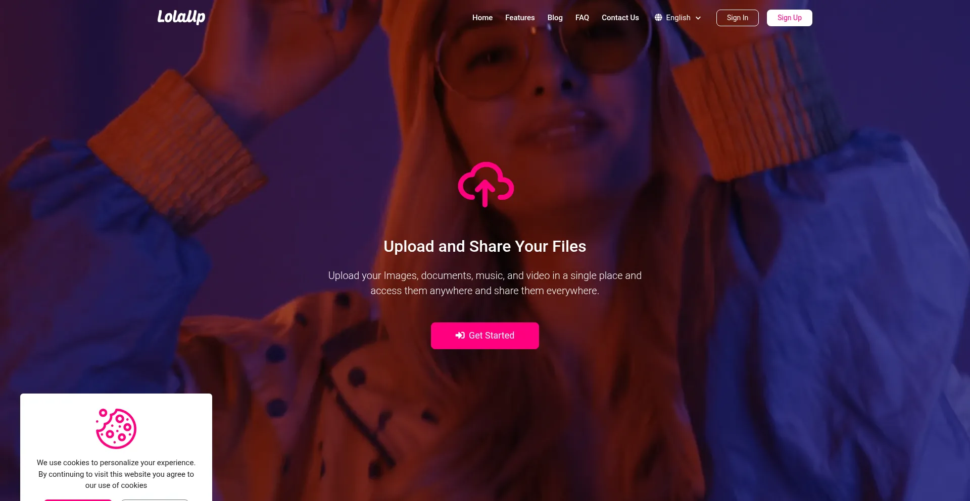 Website screenshot of Lolaup.com
