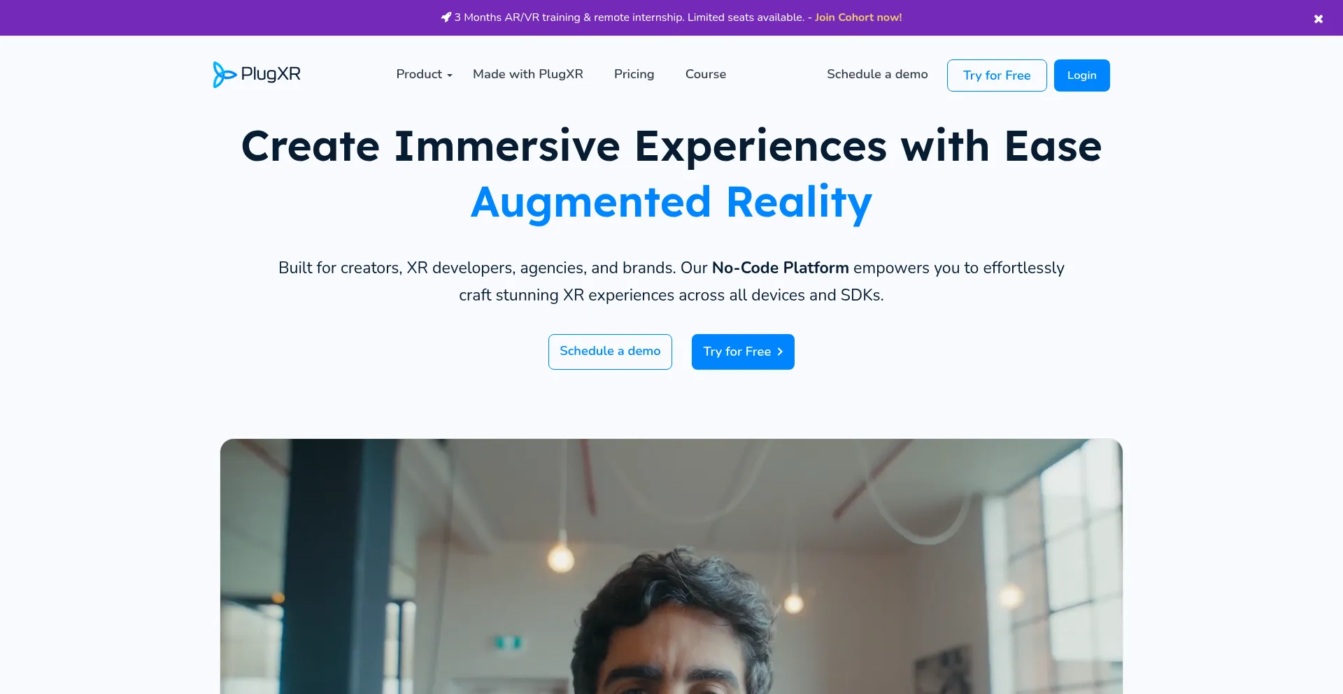 Website screenshot of Plugxr.com